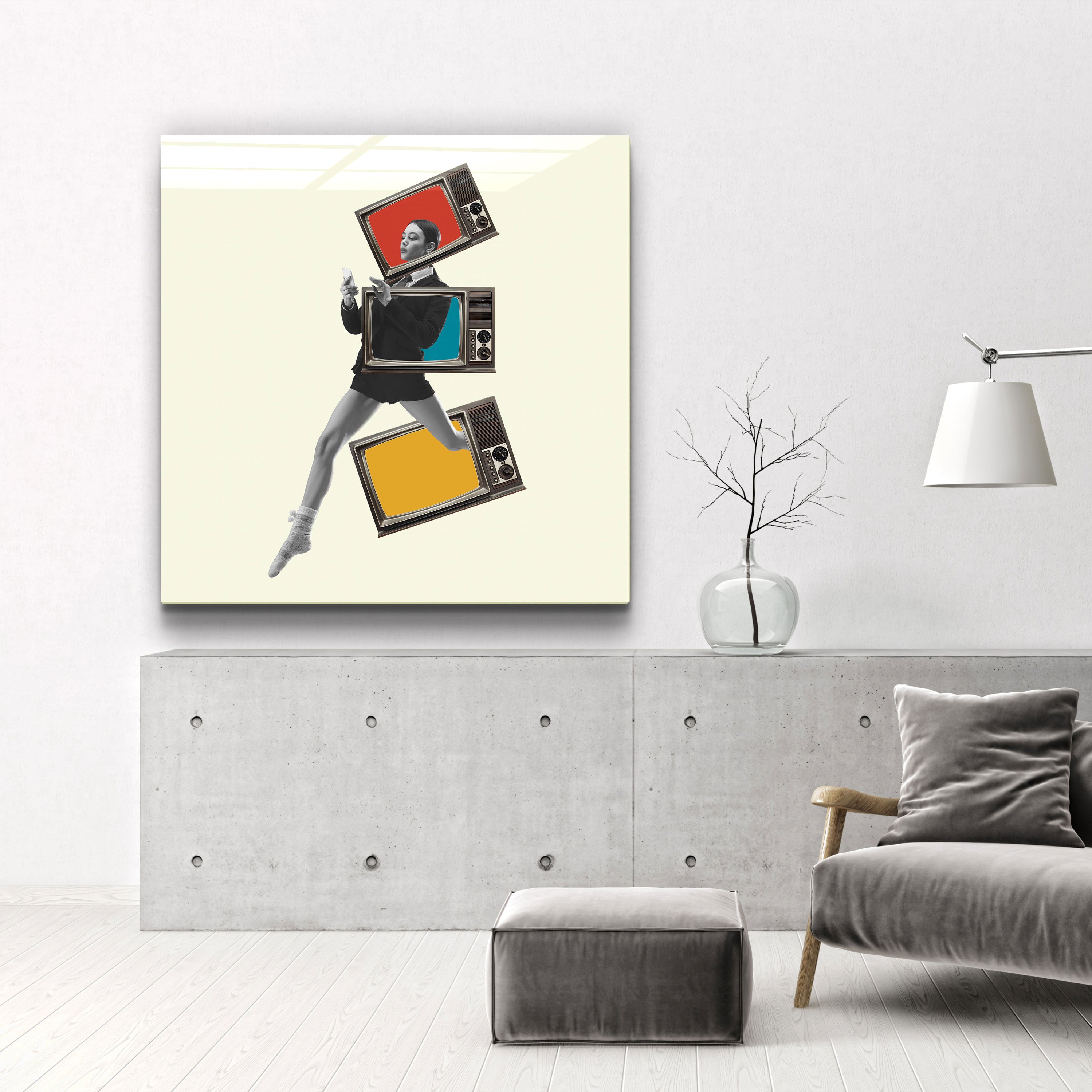 ."A little Hurry". Contemporary Collection Glass Wall Art