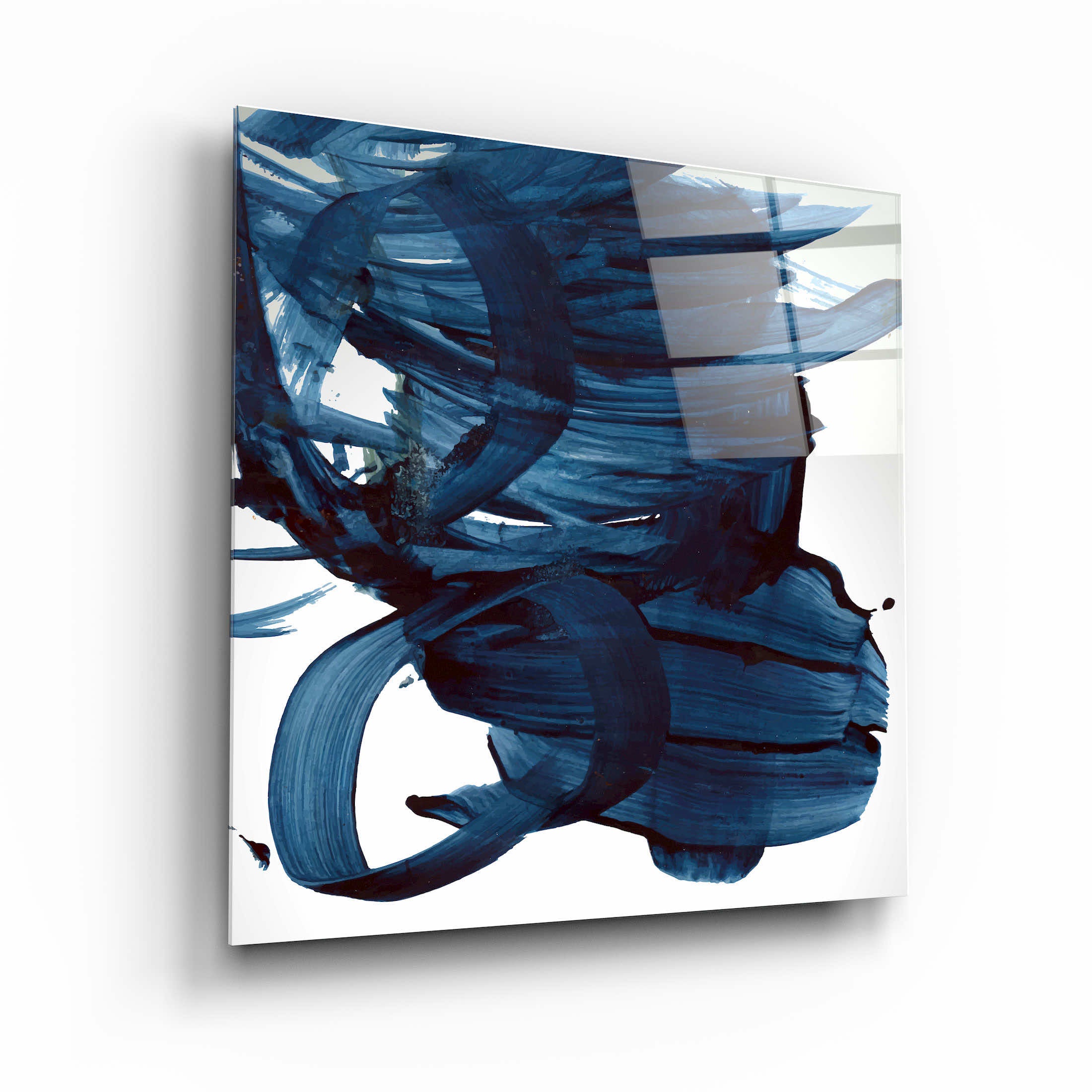 "Coups de pinceau abstraits bleu marine". Art mural en verre de la collection du designer
